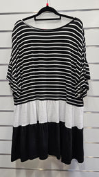 K+K Black And White Tunic - L image 1