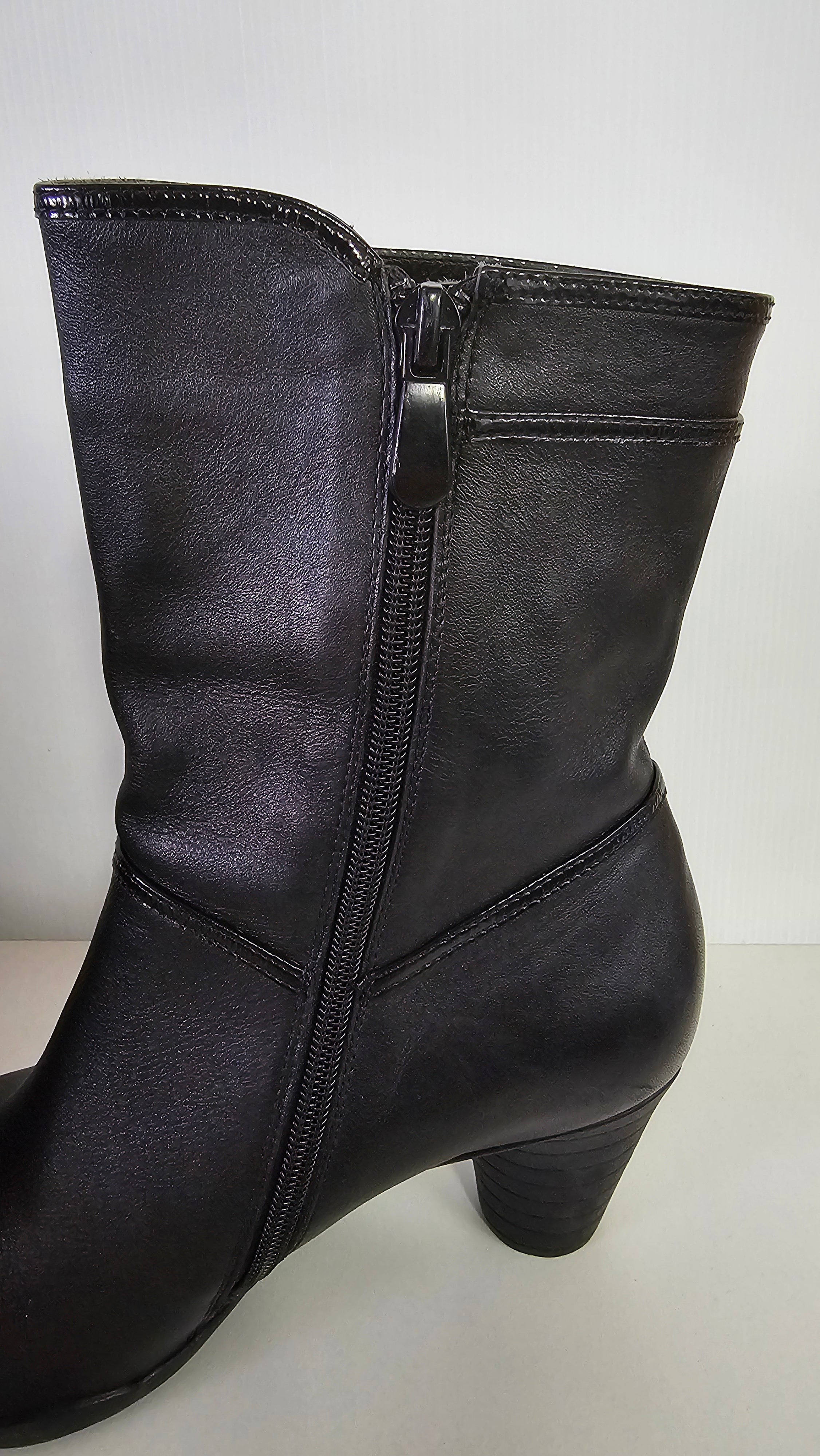 Magnini Black Ankle Boots - 37 image 3