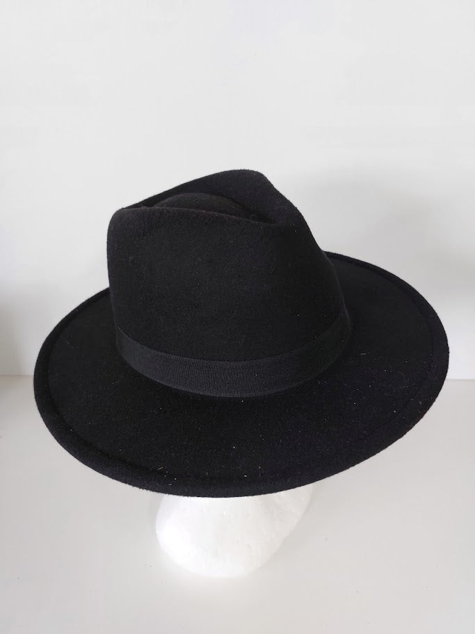 Black Hat - 54CM image 0