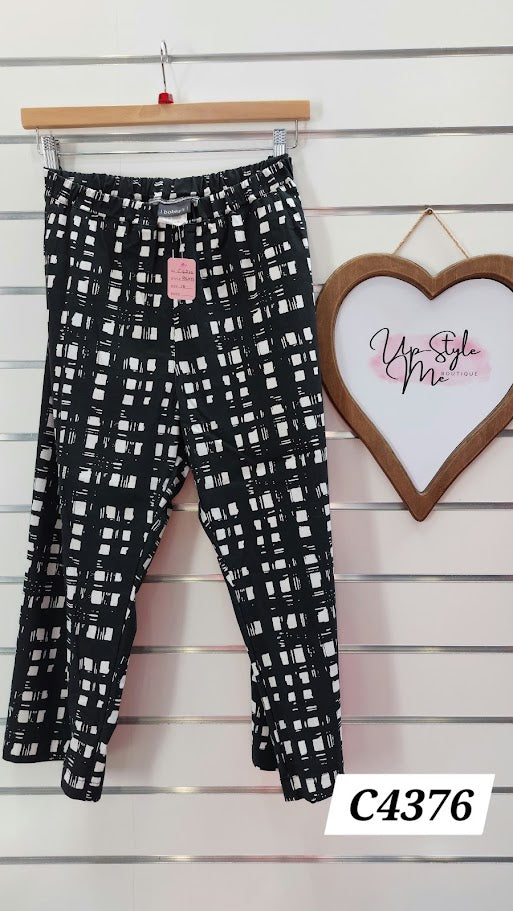 Boddy's Black 3/4 Pants with White Blocks - 18