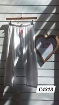 Who's Henri White 3/4 Leggings - L