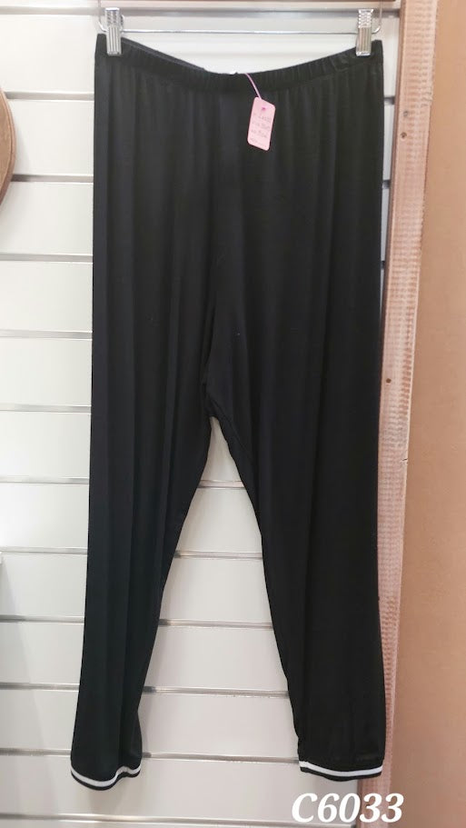Pretty Basic Black Pants - M