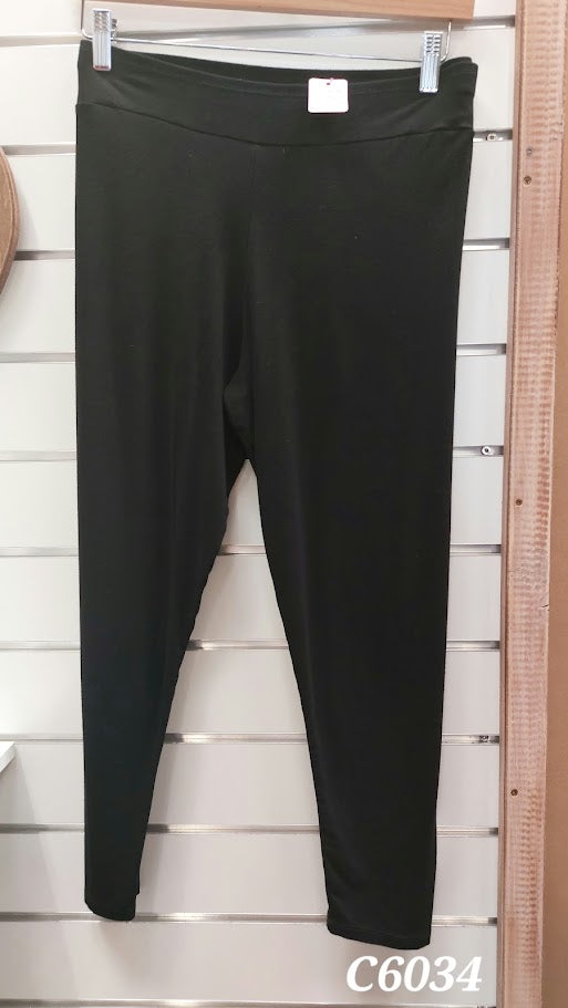 Pretty Basic Black Pants - M