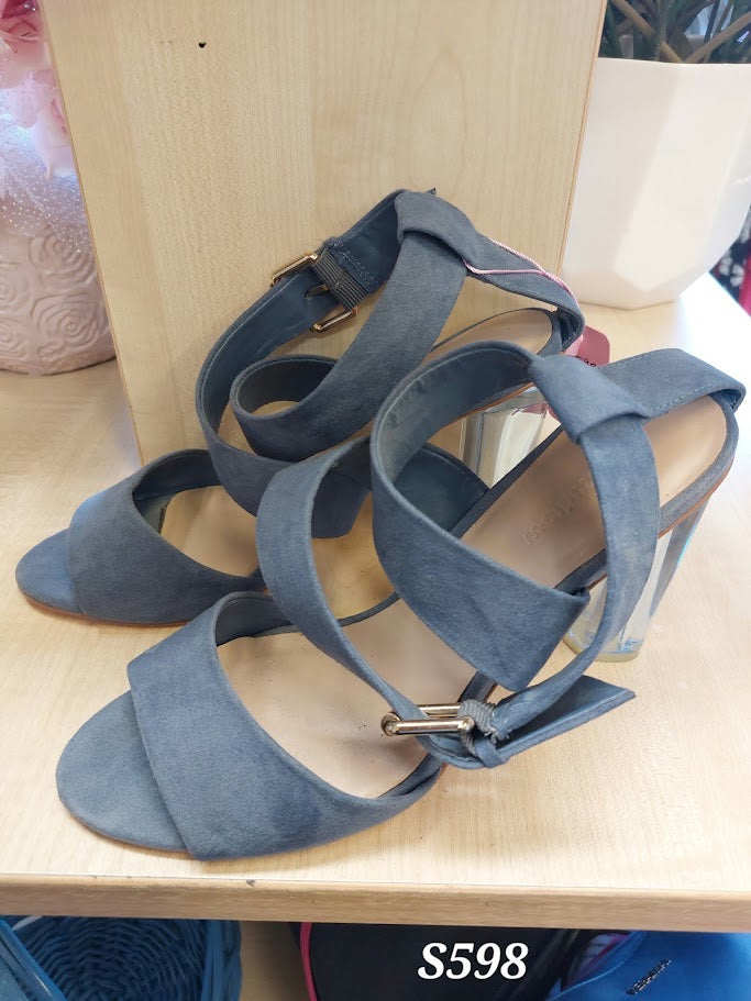 Studio W Blue Suede Heels - 7