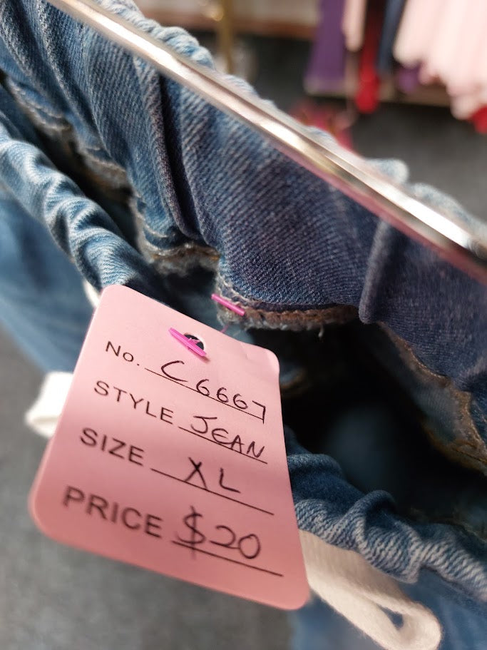 Mid Wash 3/4 Jeans - XL