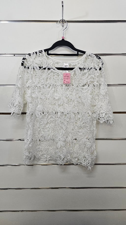 Now White Lace Rose Design Top with Button at Neck - 10