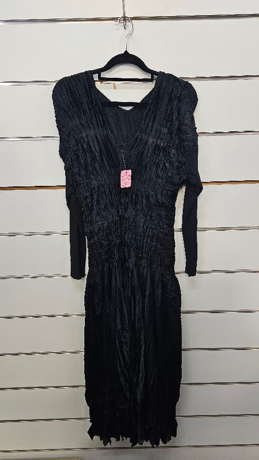 Issy Mayake Black L/S Pleated and Ruched Maxi Dress - 3
