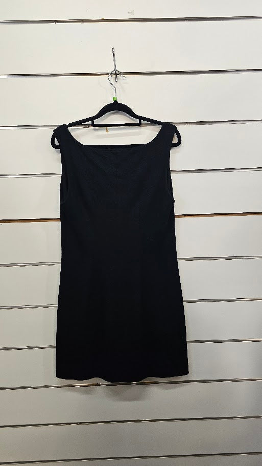 Rosaria Hall Black Sleeveless Dress with Buttons - 12