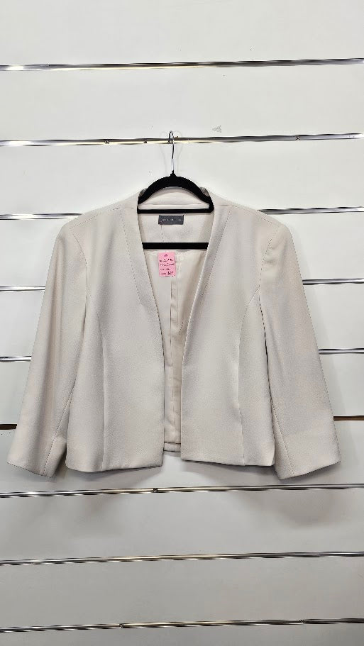 Jacqui E Cream 3/4 Sleeve Dress Jacket - 16