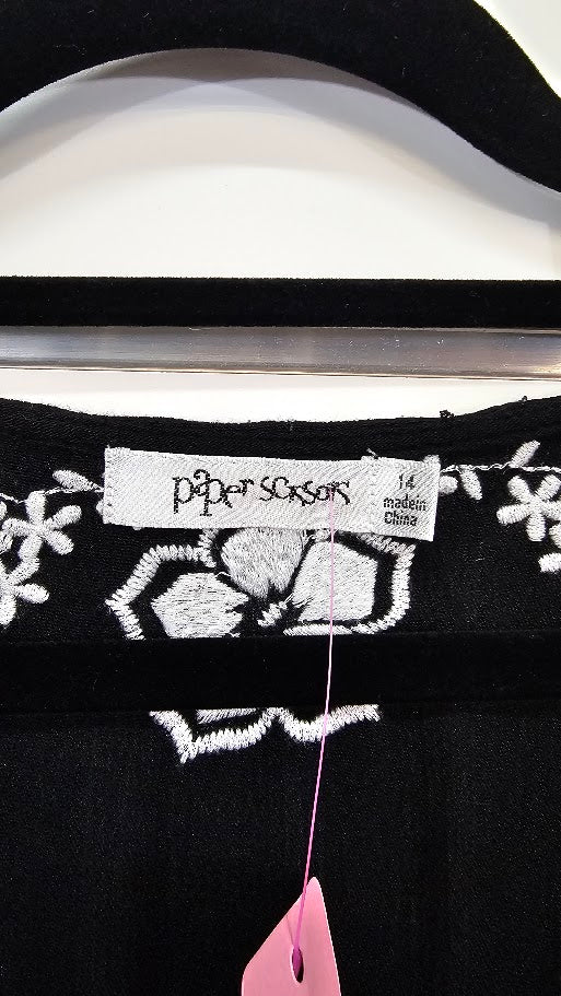 Paper Scissors Black Dress with White Flowers - 14