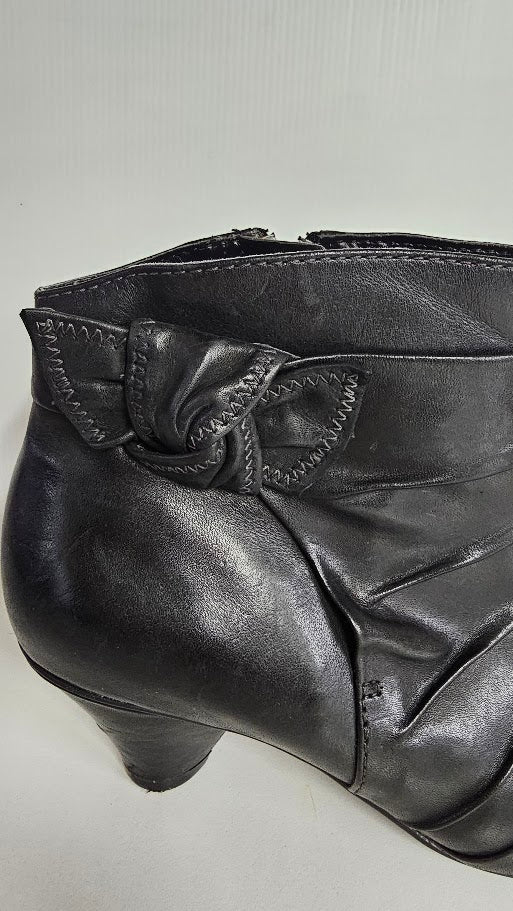 Clarks Black Ankle Boot - 7
