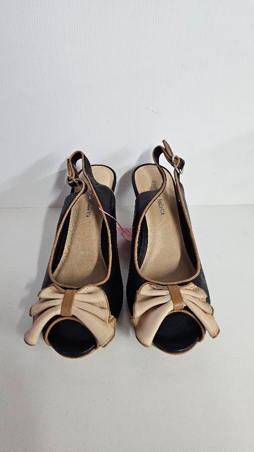 Django & Juliette Black/Tan -37