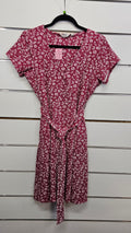 Country to Coast, Plum/White Floral, V-Neck Wrap Dress with Waist Tie & Short Sleeves – 12