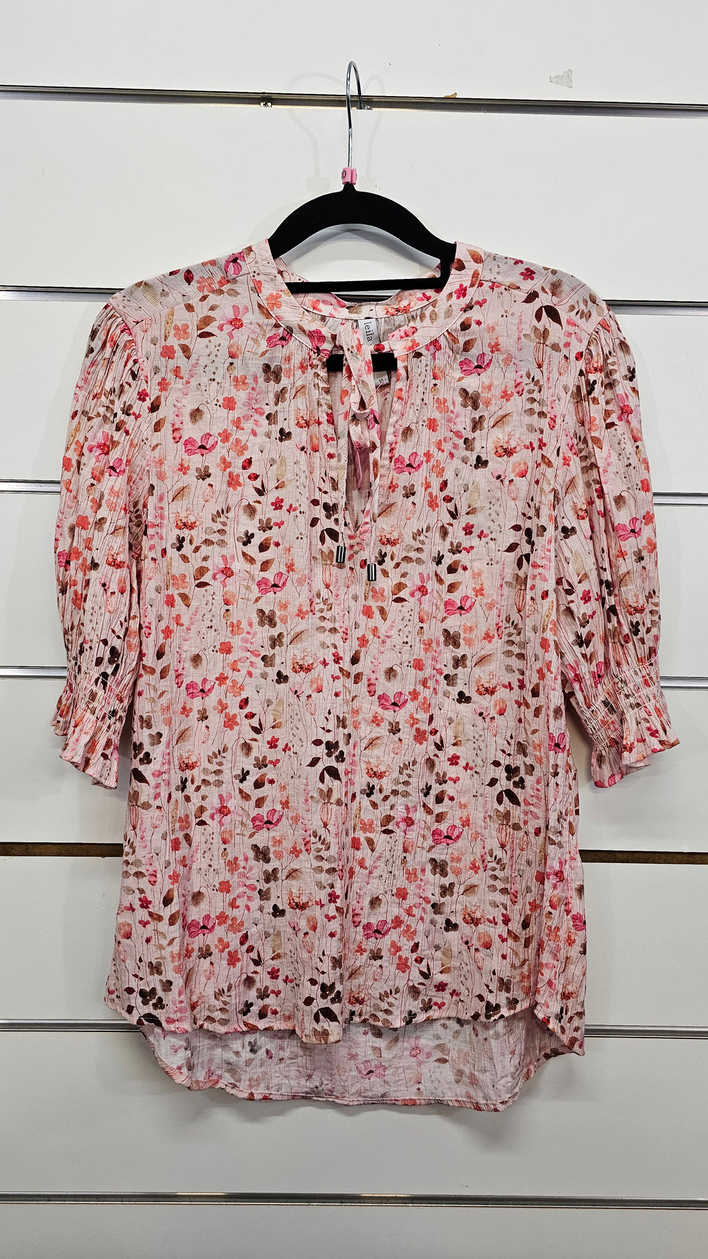 Leila-Luca, Peach Floral, Short Sleeve Floral Top with Neck Tie & Puff Sleeves – 10