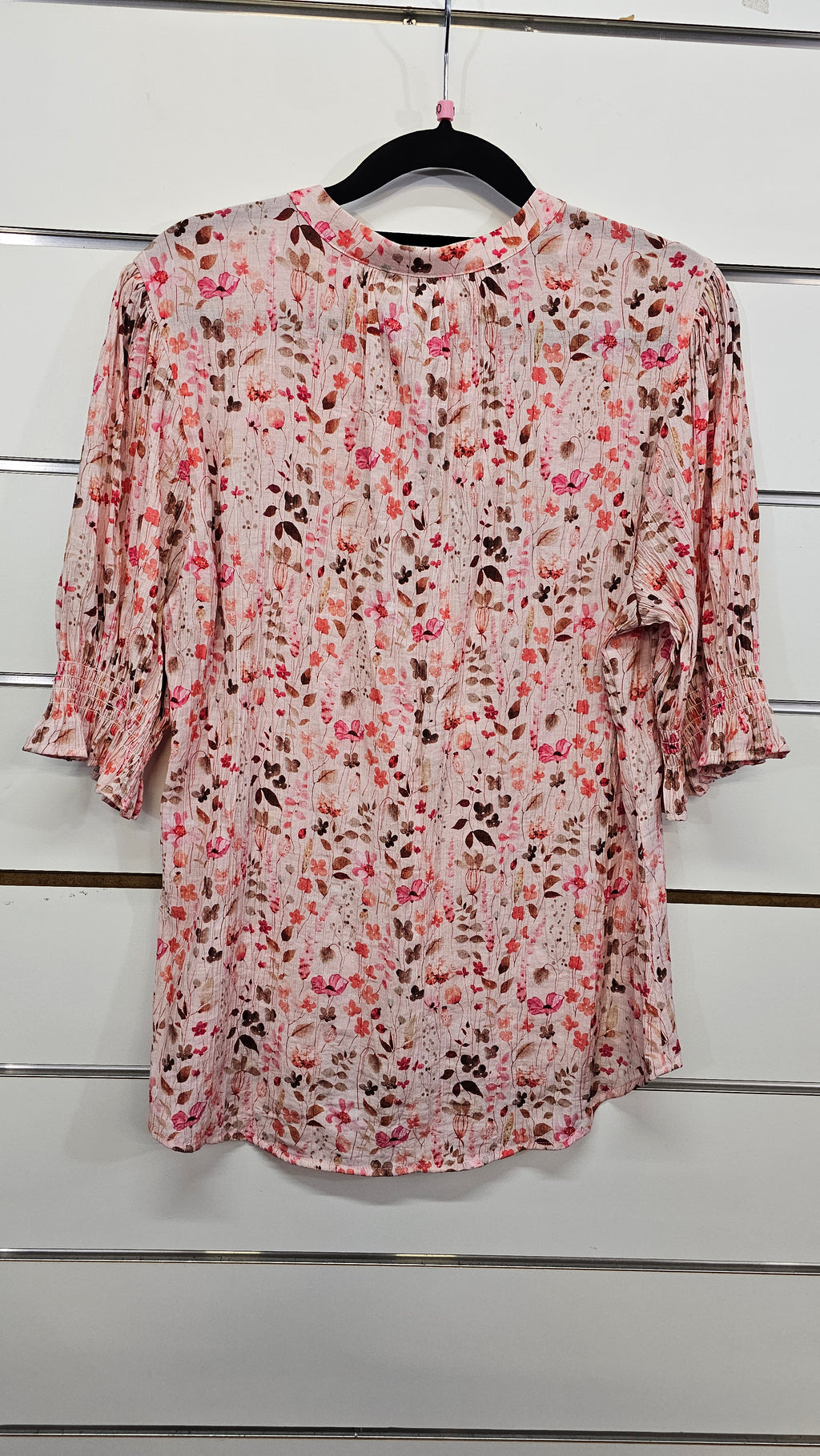 Leila-Luca, Peach Floral, Short Sleeve Floral Top with Neck Tie & Puff Sleeves – 10