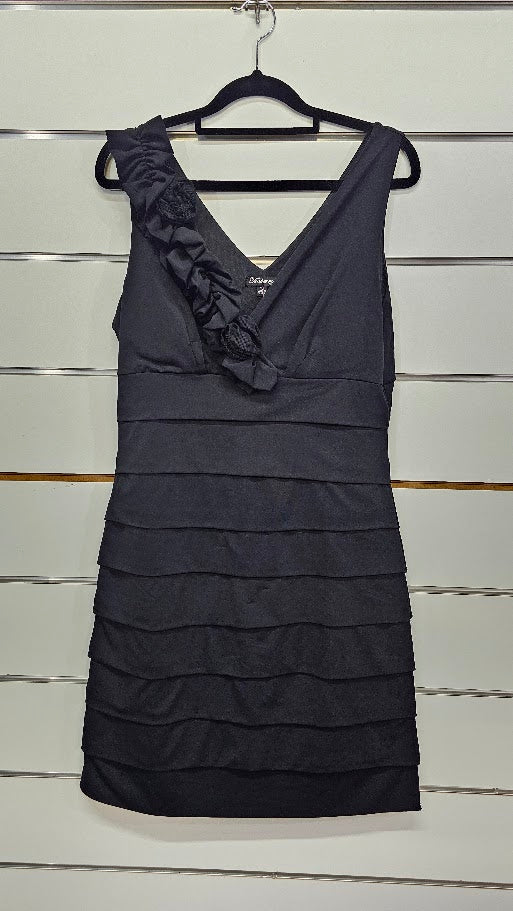 Teaberry Black Short V Neck Dress -10