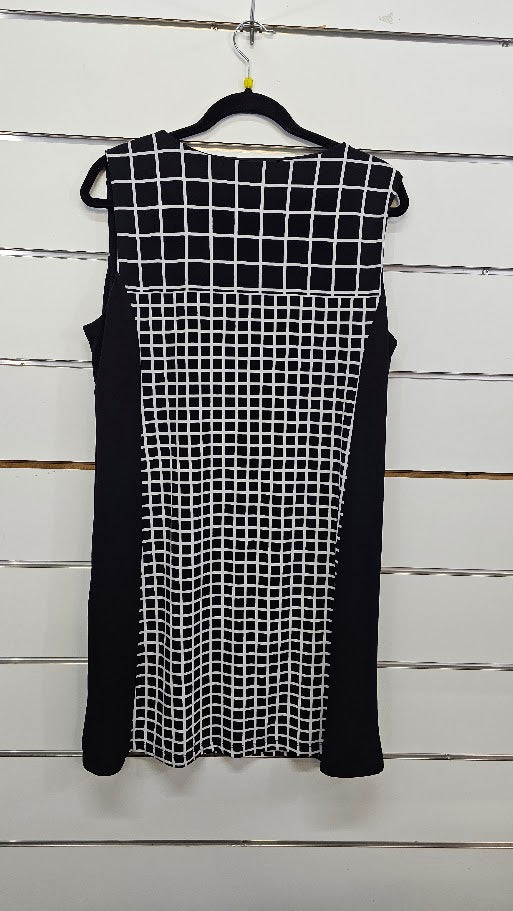 City Collection Checkered Dress - 16