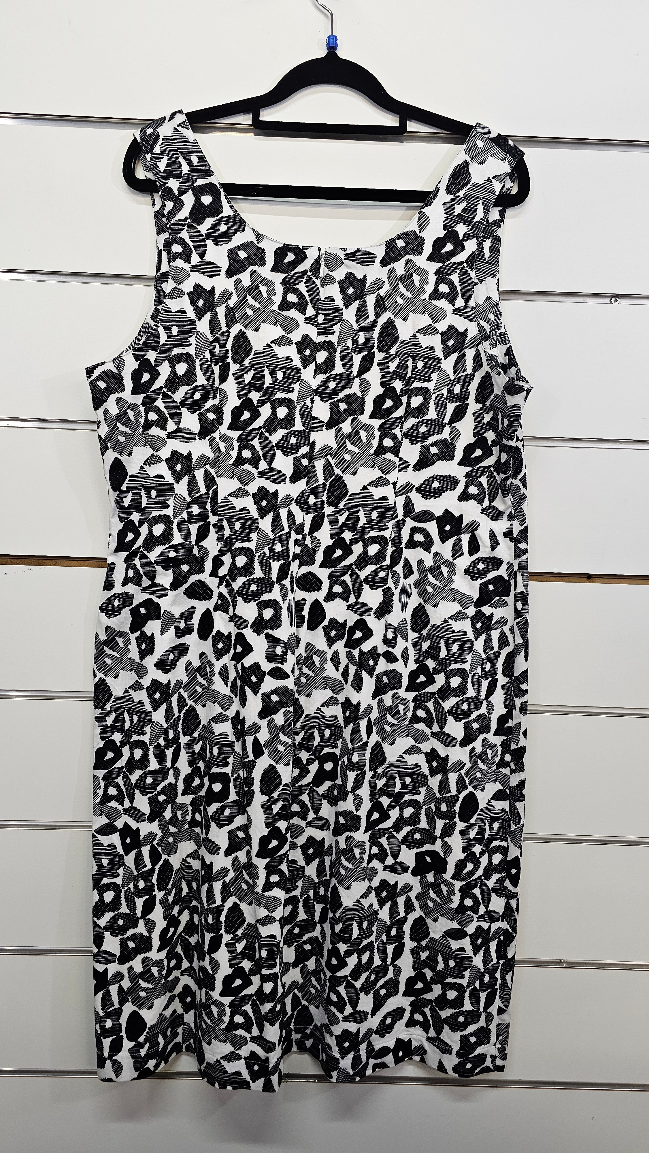 Eatin Black and White Sleeveless Pattern Cotton Dress - 18