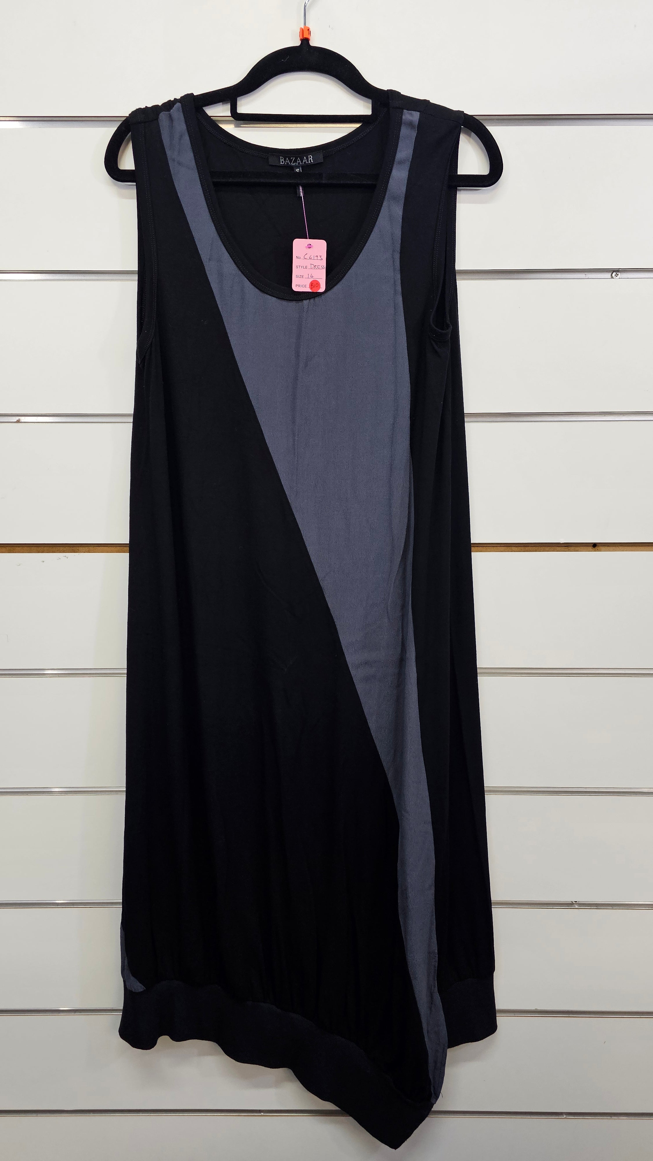 Bazaar Black/Grey Sleeveless Dress - 14