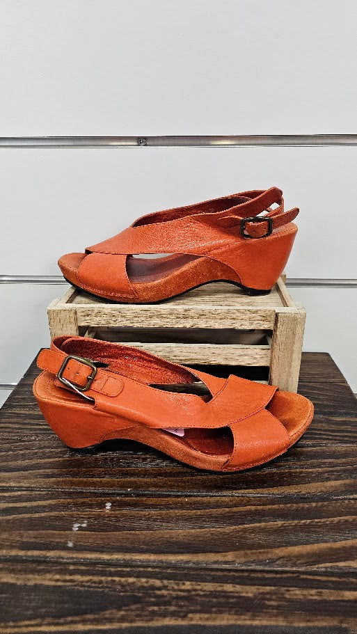 Django & Juliette Orange Peeptoe Crossover Heel - 36