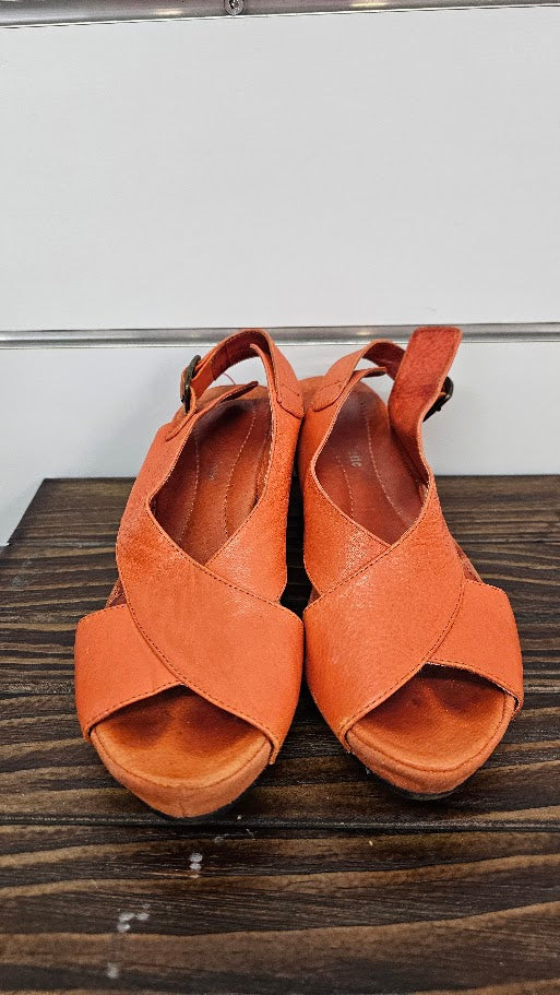 Django & Juliette Orange Peeptoe Crossover Heel - 36