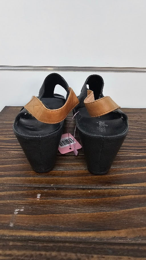 Effegie Black/Brown Wedge Sandal - 37