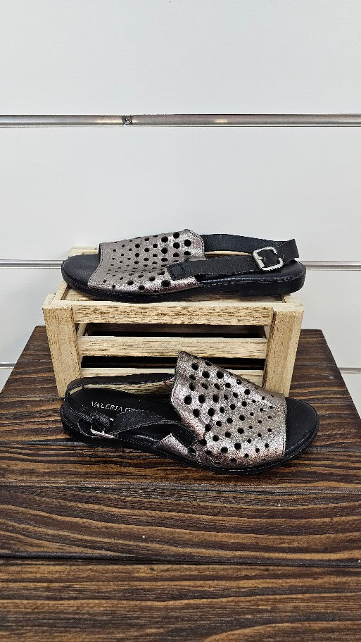 Valeria Grossi Grey/Black Flat Sandal - 5