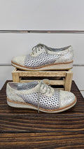 Silver/Cream Lace Up Shoes - 36