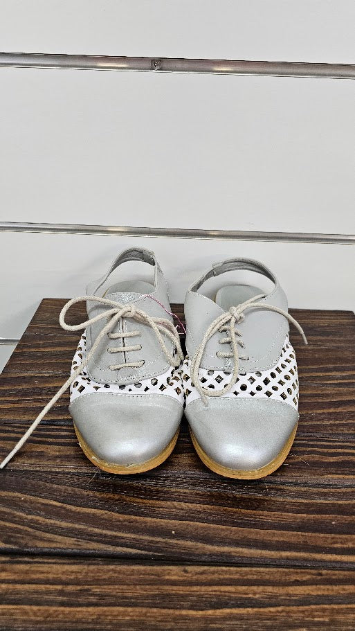 Sakura Grey/White Lace Up Open Heel Shoes - 5