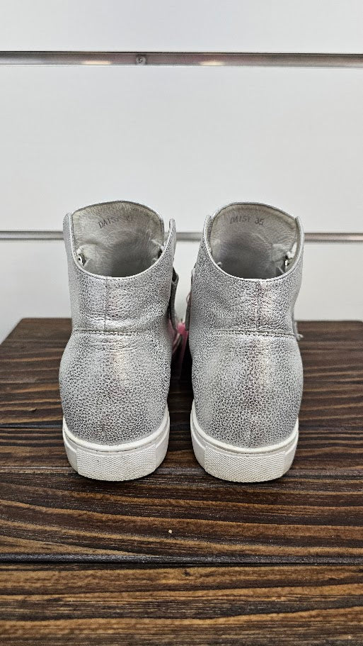 Charlie Ross Silver/Cream High Ankle Sneaker - 35