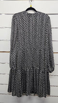 Leila Luca Black/White Knee Length Dress - 16