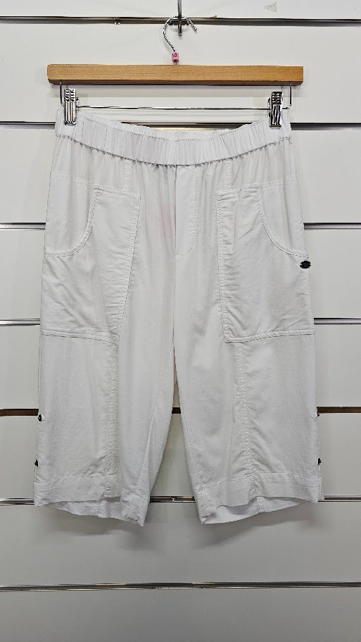 Line 7 White Knee Length Shorts - 10