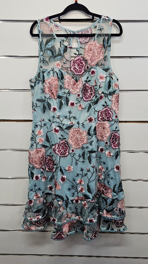 Review Blue Floral Applique Dress - 14