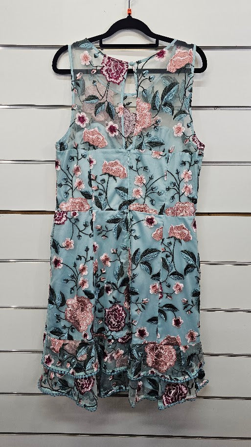 Review Blue Floral Applique Dress - 14