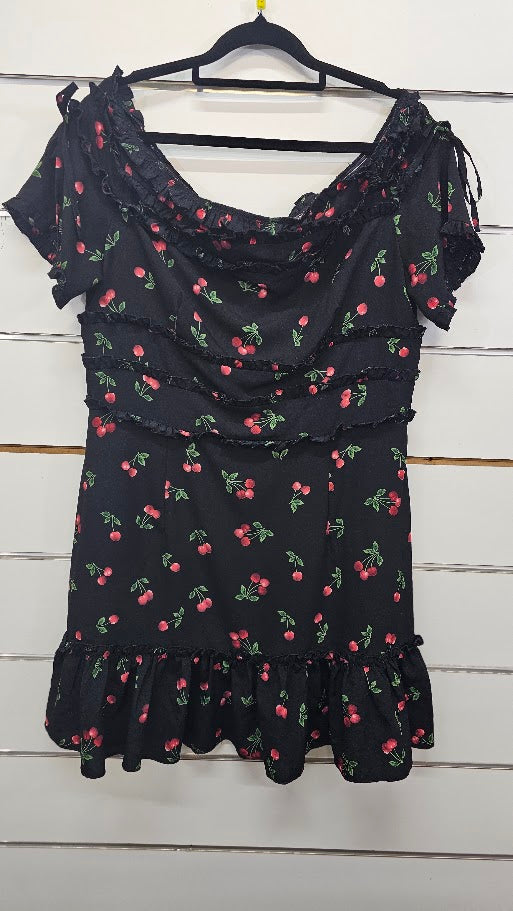 Boohoo Black Cherry Mini Dress - 16