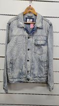 91 Denim Light Wash Denim Jacket - L