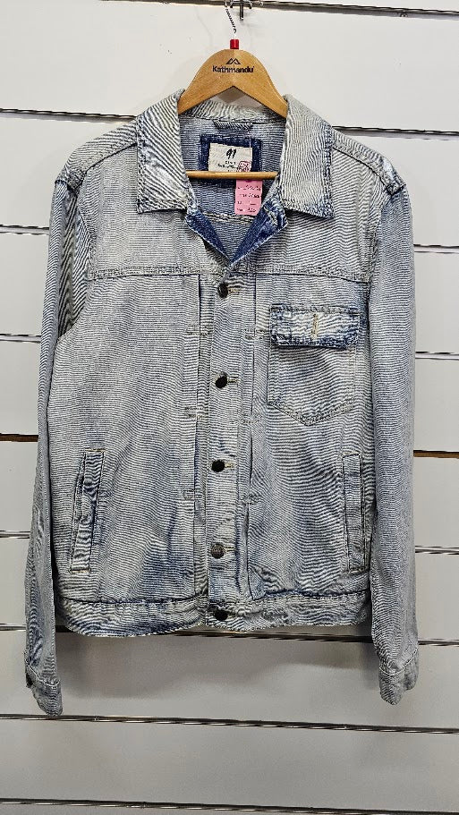 91 Denim Light Wash Denim Jacket - L