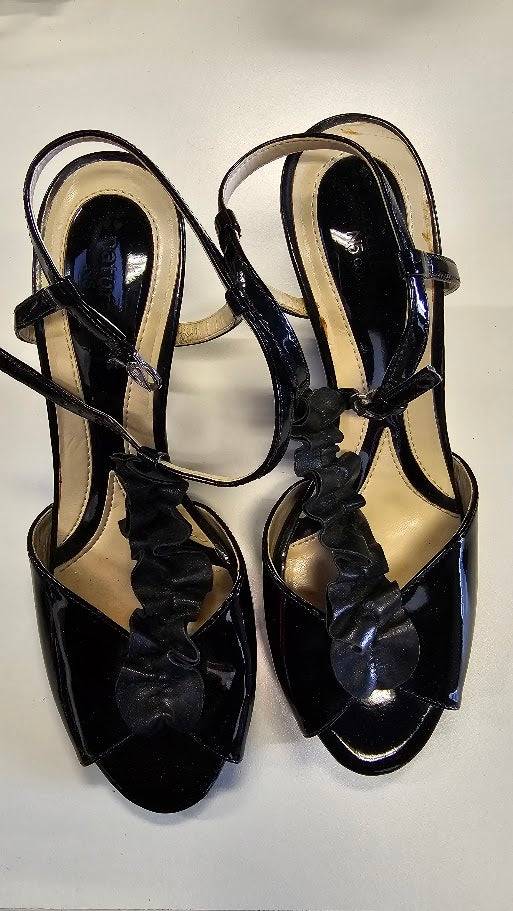 Naralizer Black Heel - 8.5