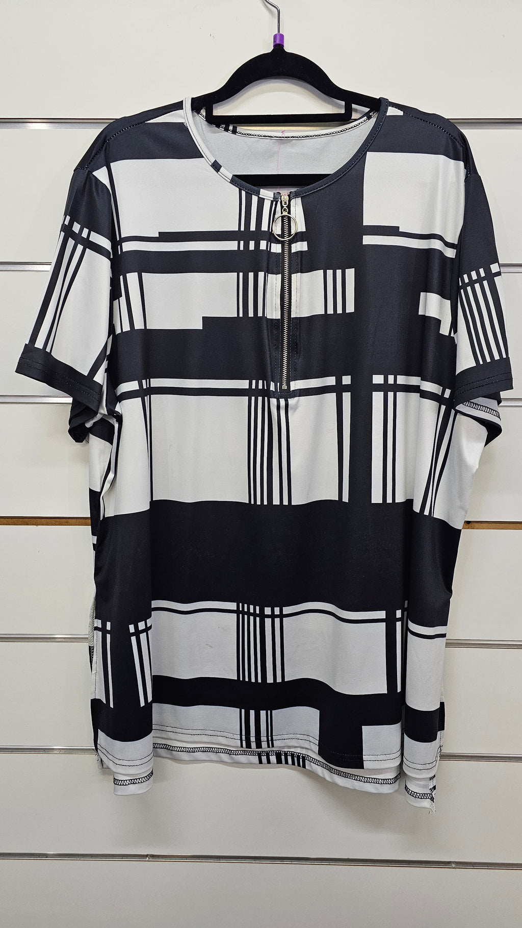 Black/White Half Zip Blouse - 3XL