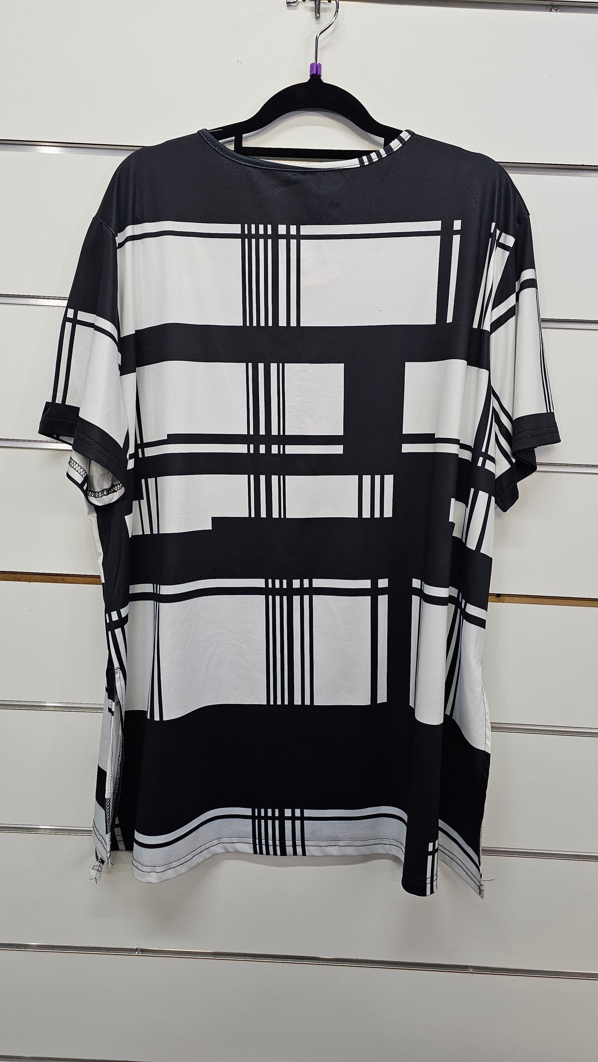 Black/White Half Zip Blouse - 3XL