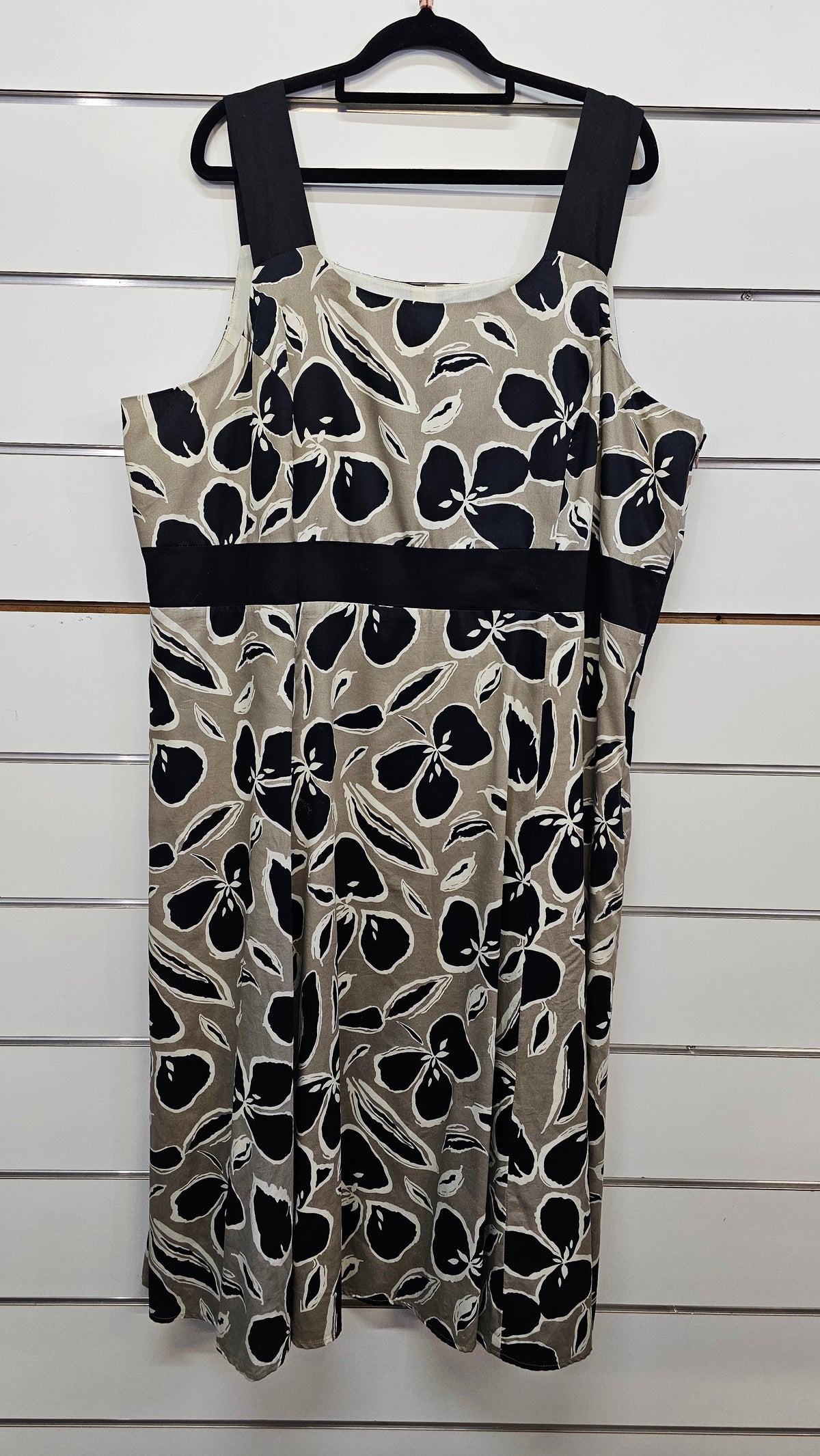 Regatta Beige/Black Floral Cotton Dress - 20/22