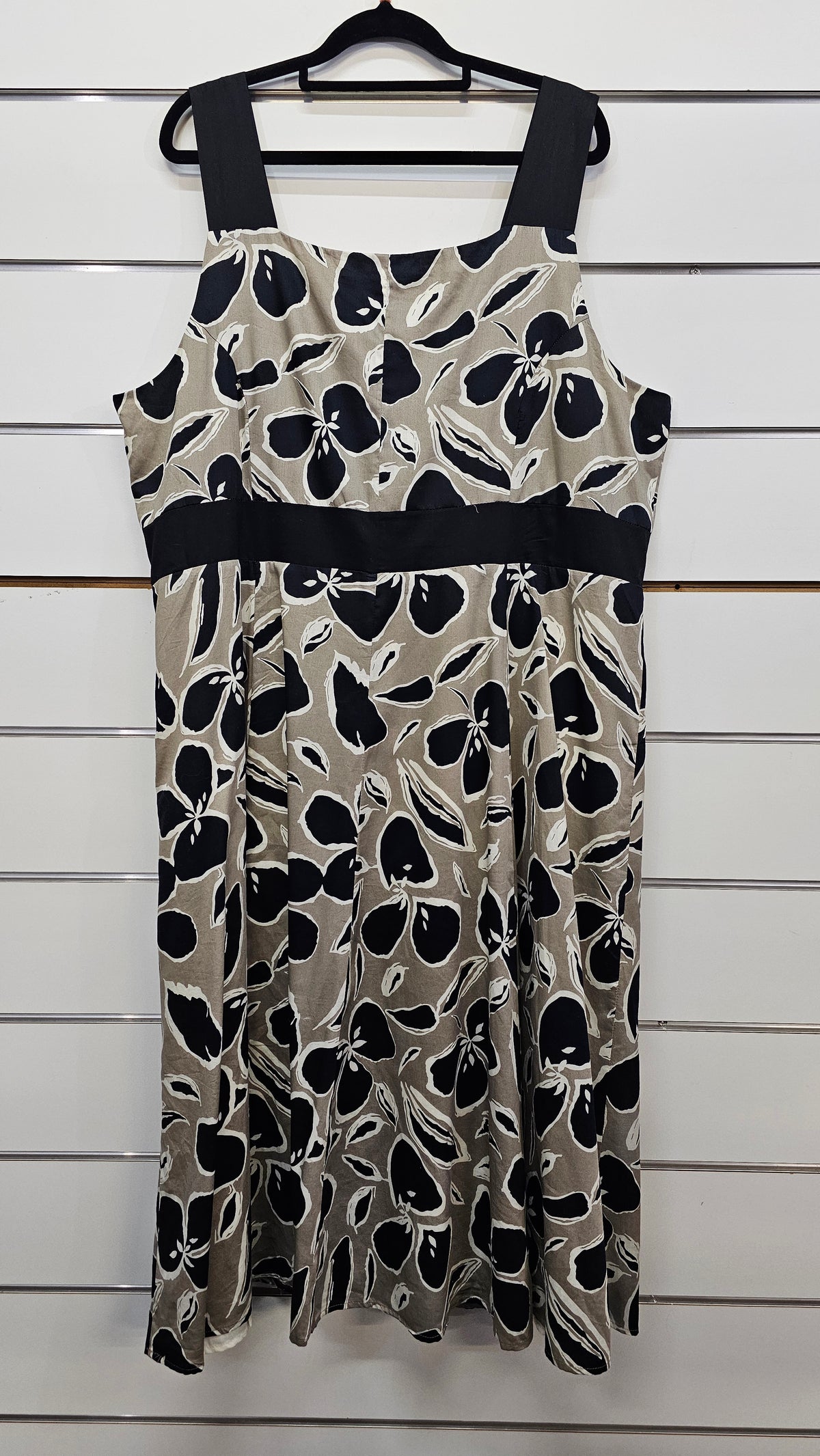 Regatta Beige/Black Floral Cotton Dress - 20/22