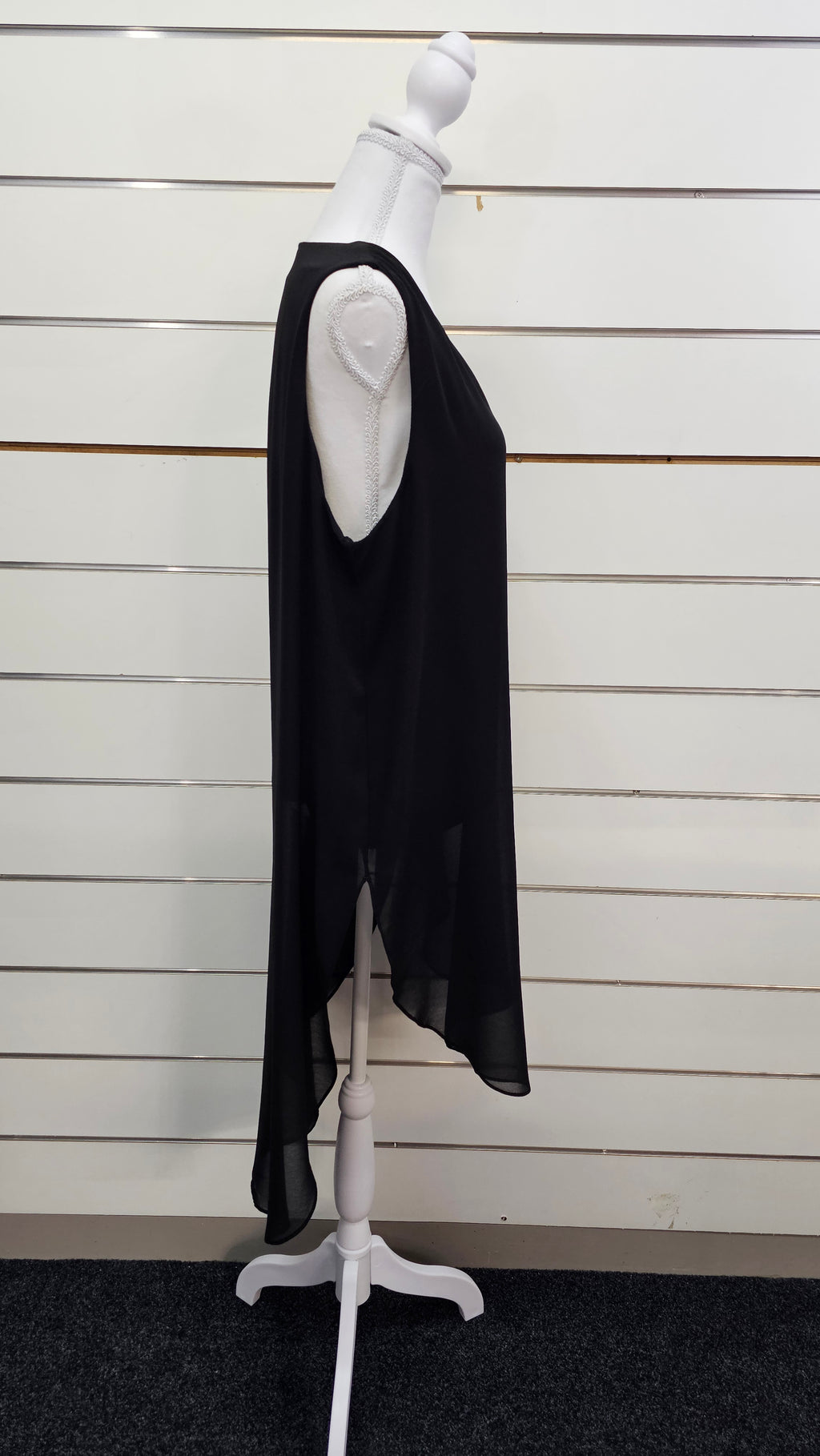 Wild Child Black Sleeveless Chiffon-Lined Tunic - 18