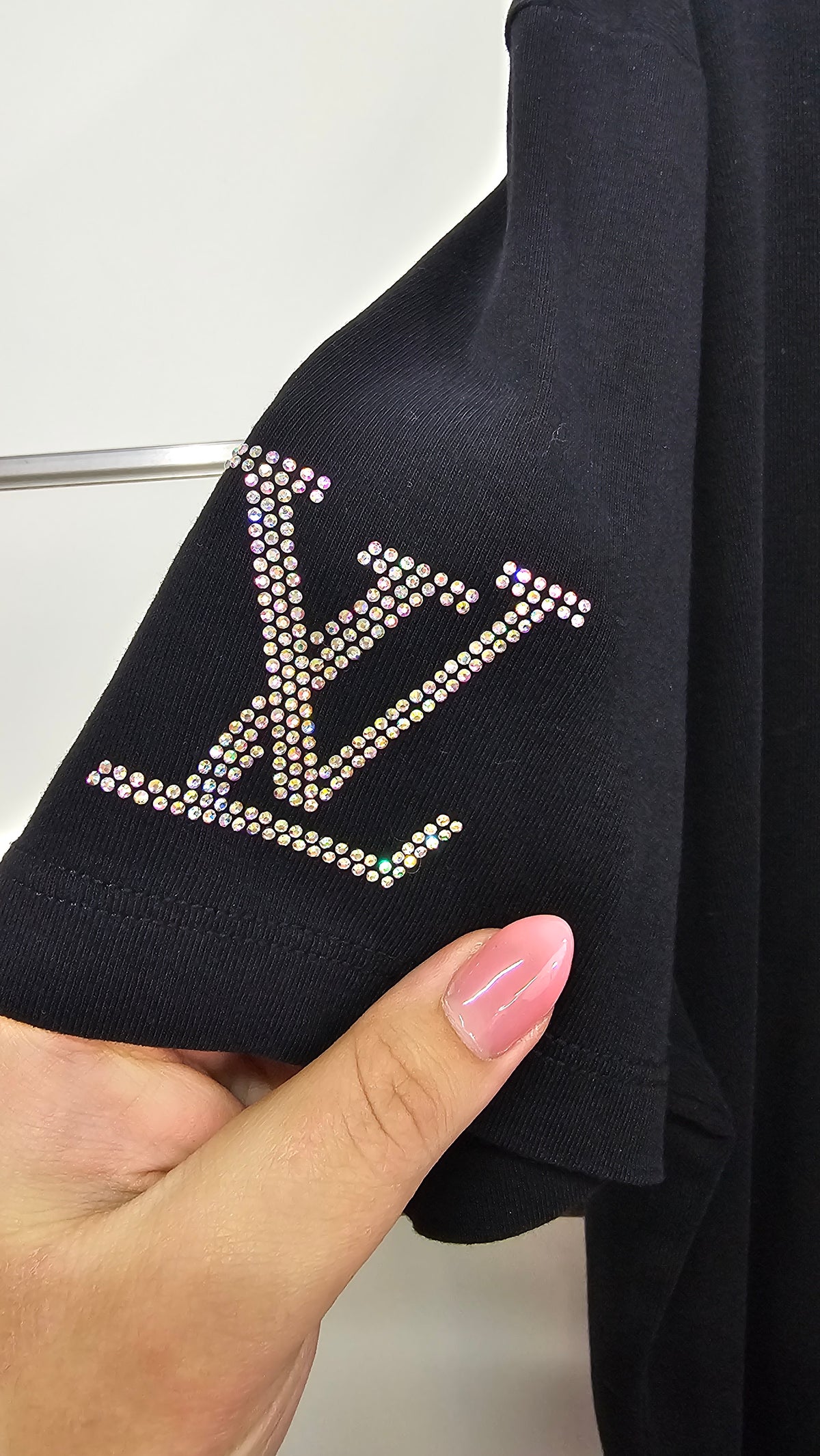 Louis Vuitton Black Glitter-Logo T-Shirt - L