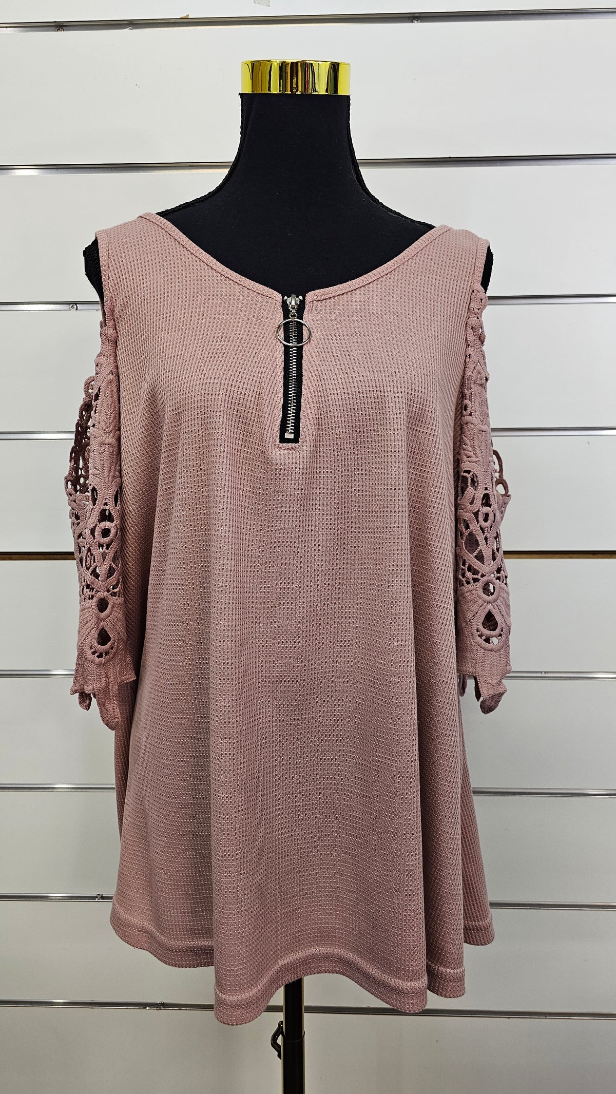 Dusky Pink Lace-Sleeve Open-Shoulder Top - 16
