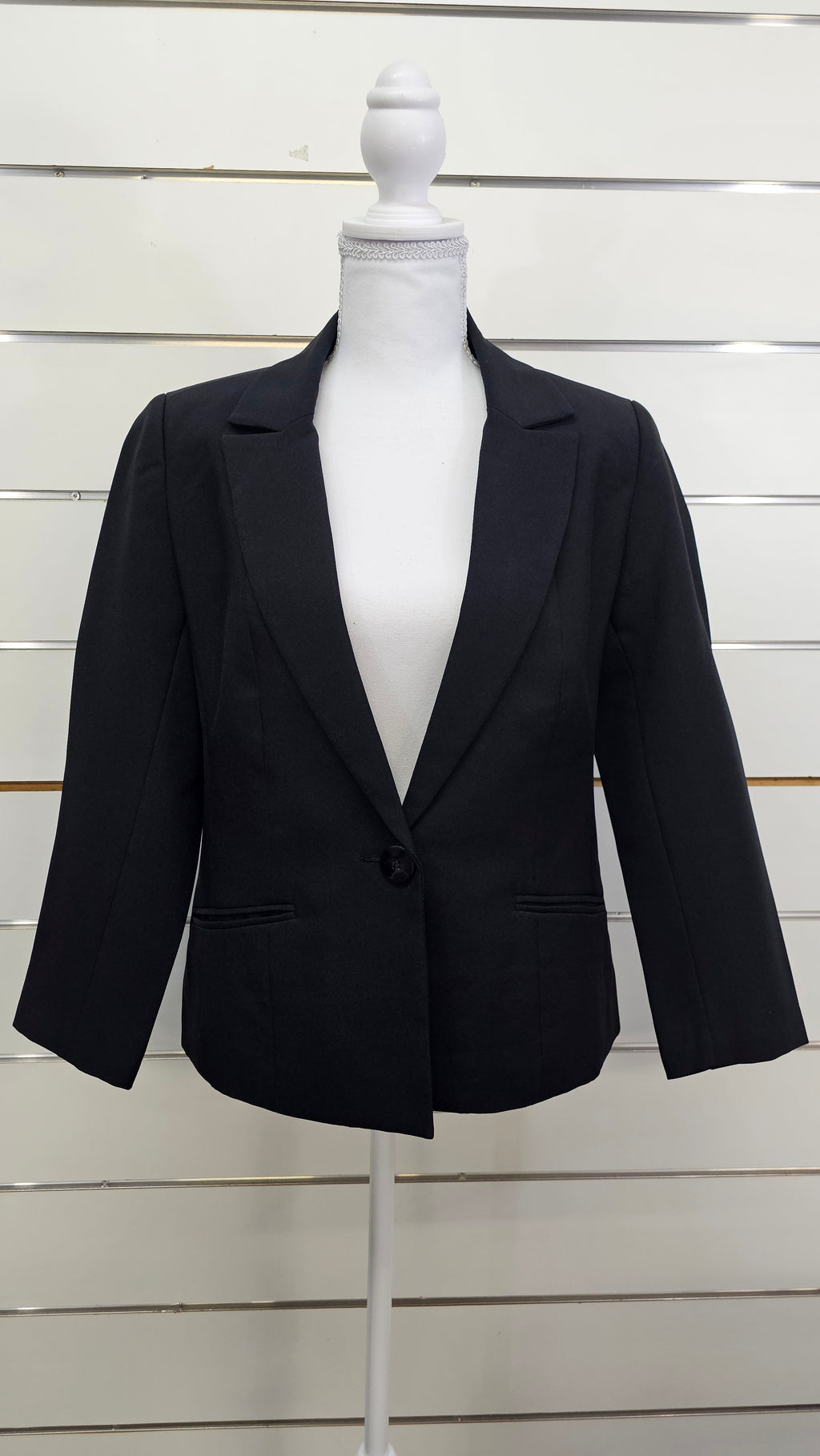 Classique Black Button-Front Blazer - 12