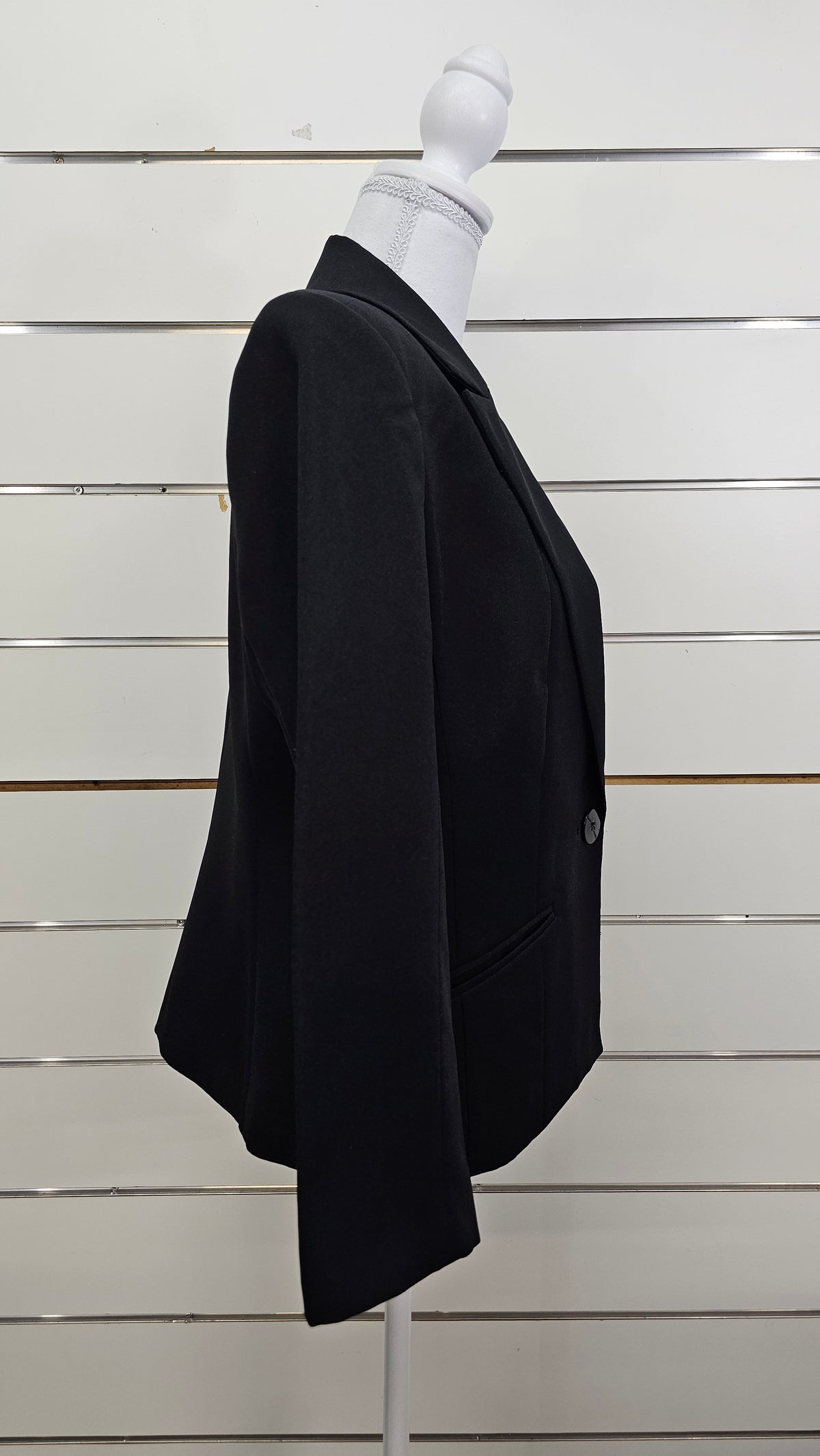 Classique Black Button-Front Blazer - 12