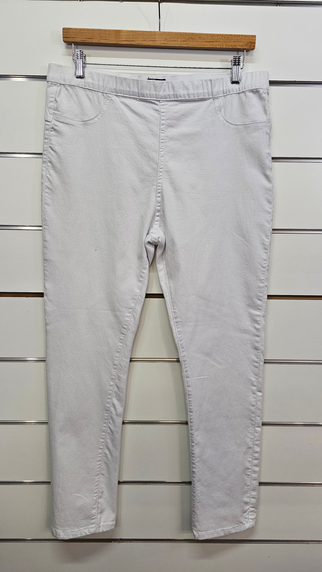 White Threadz Jeans - L