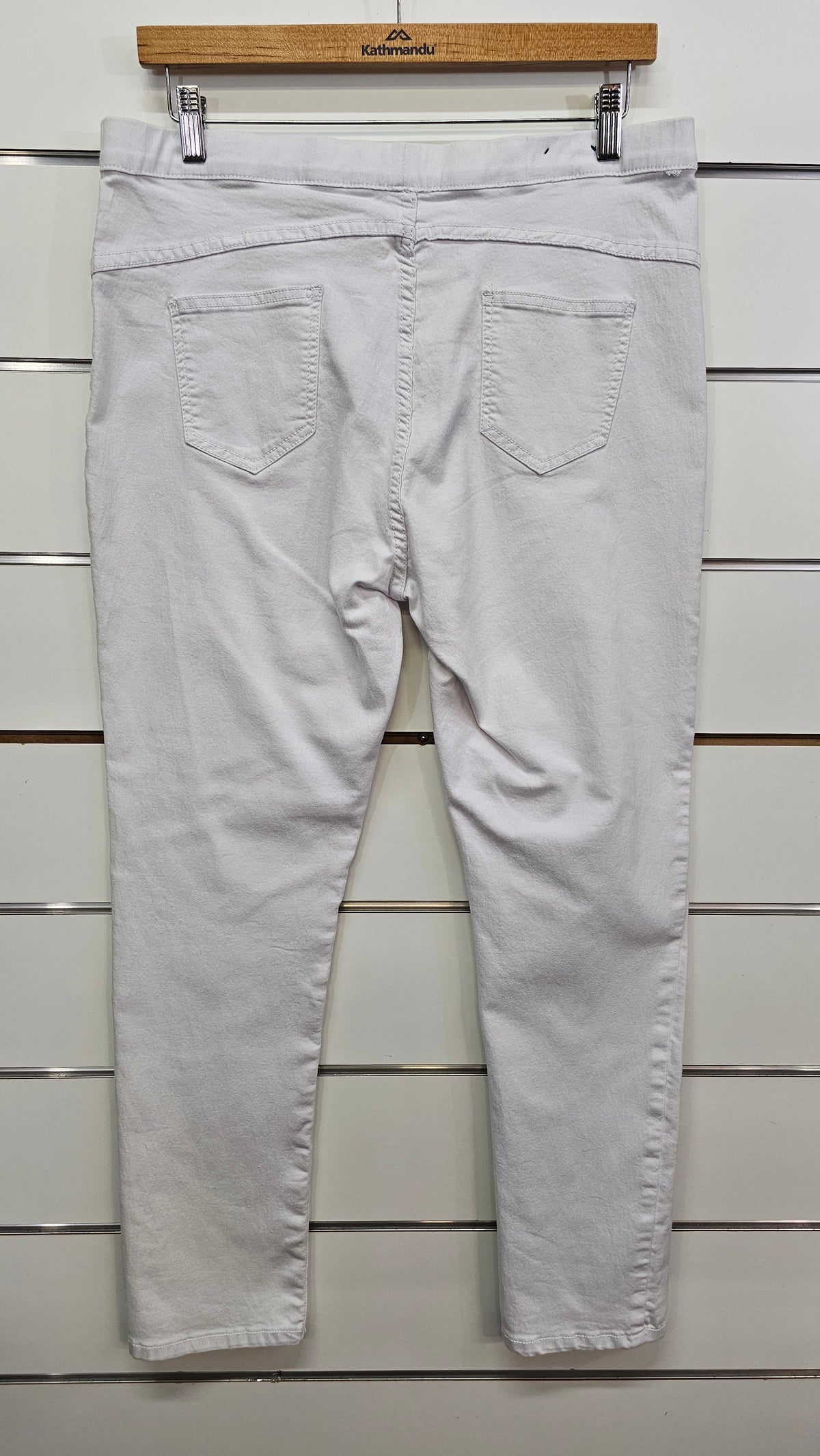 White Threadz Jeans - L