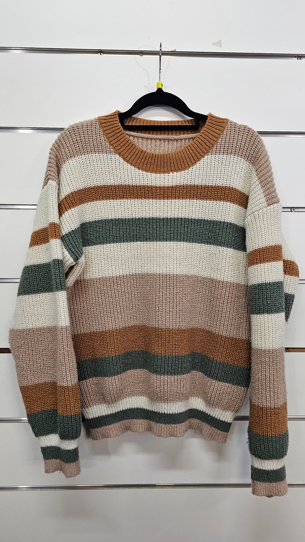 Beige/Green Knitted Jumper -M